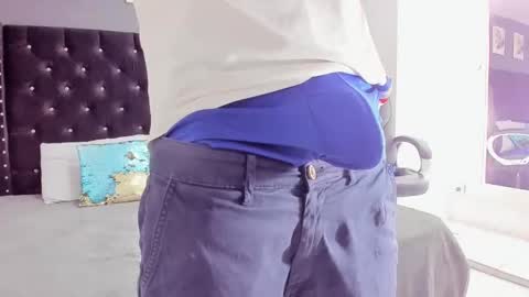 boy online show from 02/26/25, 02:48