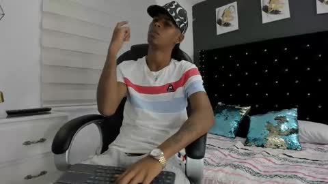 boy online show from 03/08/25, 01:50