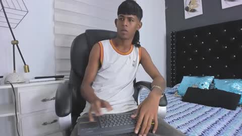 boy online show from 03/09/25, 01:46