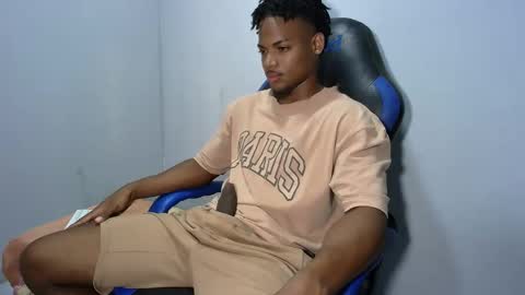 Snapshot of black_dicck chatting on 03/23/26, 09:08 tu morenito online show from 03/23/26, 09:08