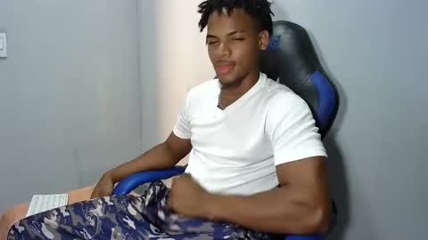 Snapshot of black_dicck chatting on 03/26/26, 07:19 tu morenito online show from 03/26/26, 07:19
