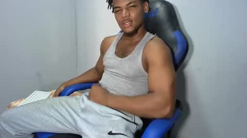 Snapshot of black_dicck chatting on 03/27/26, 09:03 tu morenito online show from 03/27/26, 09:03