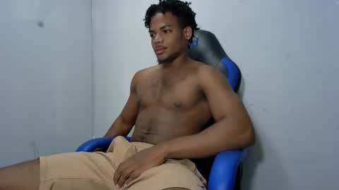 Snapshot of black_dicck chatting on 05/12/26, 04:48 tu morenito online show from 05/12/26, 04:48