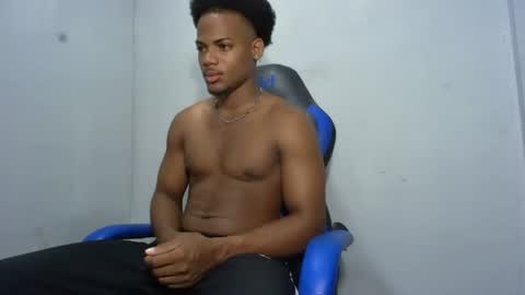 Snapshot of black_dicck chatting on 07/14/26, 03:00 tu morenito online show from 07/14/26, 03:00