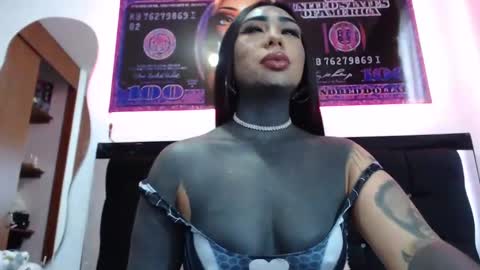 Snapshot of black_eyestattoo chatting on 01/03/25, 10:08 karenth soto online show from 01/03/25, 10:08