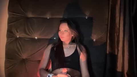 Snapshot of black_fairyxxx chatting on 10/22/25, 05:34 black_fairyxxx online show from 10/22/25, 05:34