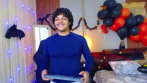 black_king_241 online show from 10/30/25, 04:36