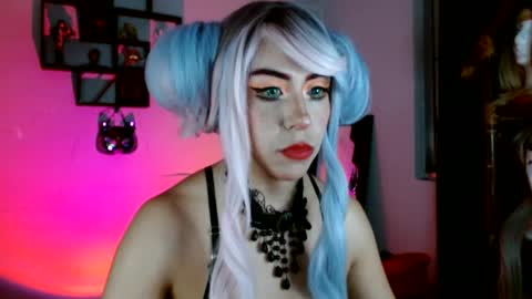 Snapshot of black_lady_05 chatting on 02/11/25, 05:16 millie online show from 02/11/25, 05:16