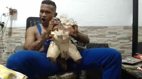 Snapshot of black_latino6 chatting on 11/07/25, 11:16 black_latino6 online show from 11/07/25, 11:16