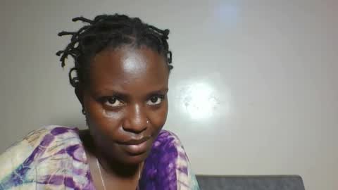 Snapshot of black_mellanin01 chatting on 10/17/25, 08:11 black_mellanin01 online show from 10/17/25, 08:11