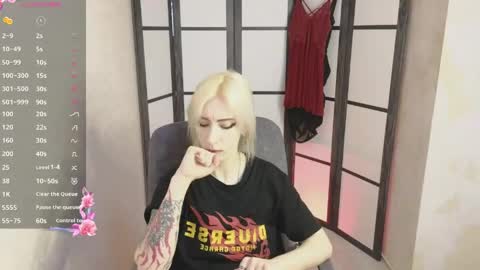 Snapshot of black_orchides chatting on 05/16/26, 10:36 Emily online show from 05/16/26, 10:36