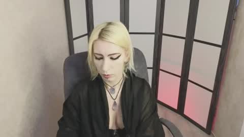 Snapshot of black_orchides chatting on 07/25/26, 08:23 Emily online show from 07/25/26, 08:23