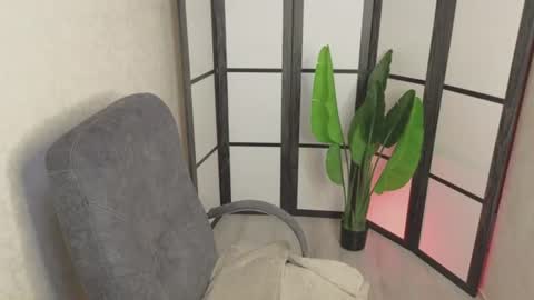 Snapshot of black_orchides chatting on 07/28/26, 11:17 Emily online show from 07/28/26, 11:17
