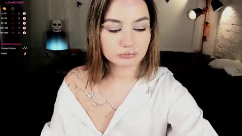 Mon Mon online show from 10/29/25, 03:09