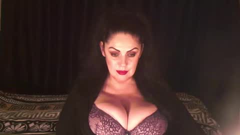 Sarah online show from 02/11/25, 04:01