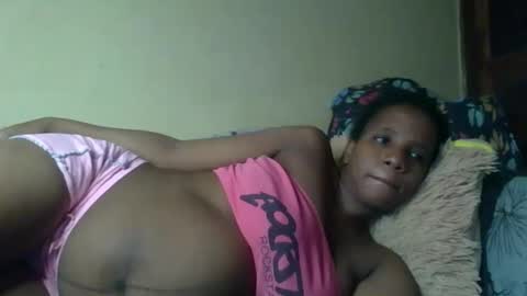 Snapshot of black_queen0111254 chatting on 04/23/26, 12:51 Blackqueen online show from 04/23/26, 12:51