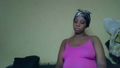 Snapshot of black_queen0111254 chatting on 05/01/26, 12:43 Blackqueen online show from 05/01/26, 12:43