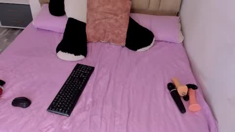 Snapshot of black_rose02 chatting on 06/16/26, 11:35 B L A C K R O S E online show from 06/16/26, 11:35