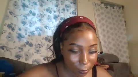 Snapshot of black_umbre chatting on 05/03/26, 02:56 Dee online show from 05/03/26, 02:56
