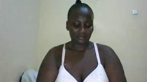 Snapshot of blackbeauty002 chatting on 06/19/26, 03:00 PACIFICA online show from 06/19/26, 03:00