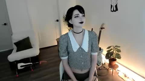 Ella online show from 10/16/25, 03:35