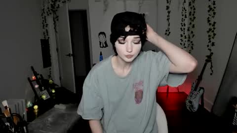 Ella online show from 12/19/25, 12:39