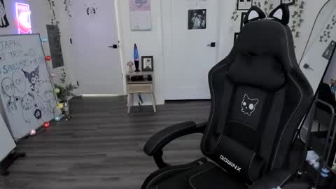 Ella online show from 02/05/26, 08:57