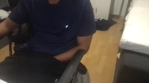 Snapshot of blackdiscreet chatting on 01/16/25, 10:02 blackdiscreet online show from 01/16/25, 10:02