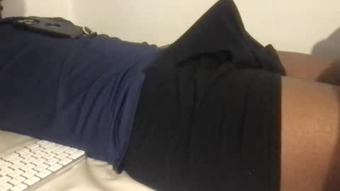 Snapshot of blackdiscreet chatting on 02/11/25, 12:28 blackdiscreet online show from 02/11/25, 12:28