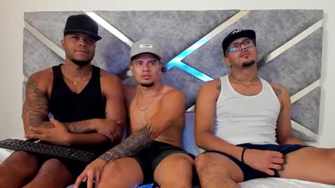 Snapshot of blackdreams1__ chatting on 12/27/24, 11:31 Black Dreams online show from 12/27/24, 11:31