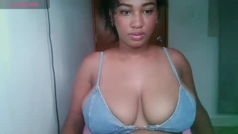 Snapshot of blackitybae chatting on 06/21/26, 11:46 Shophie White online show from 06/21/26, 11:46