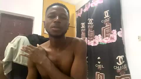Snapshot of blackjob112 chatting on 12/20/25, 07:59 black online show from 12/20/25, 07:59