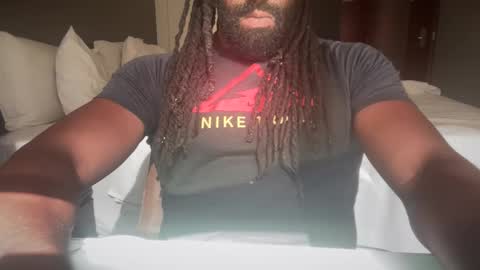 Snapshot of blackmuscles77 chatting on 02/19/26, 06:48 blackmuscles77 online show from 02/19/26, 06:48