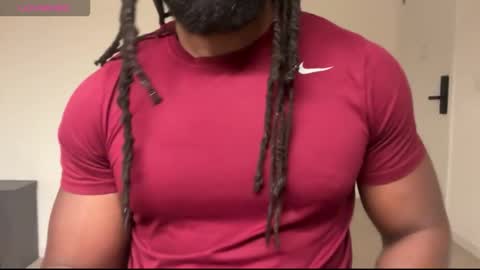 Snapshot of blackmuscles77 chatting on 03/03/26, 09:42 blackmuscles77 online show from 03/03/26, 09:42