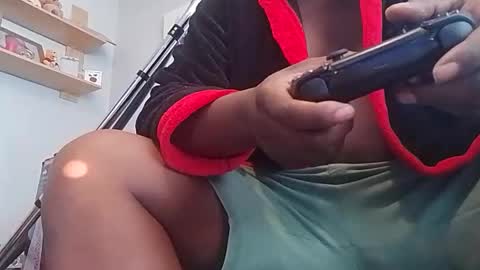 Snapshot of blacknwhitexxxx chatting on 05/27/26, 05:15 blacknwhitexxxx online show from 05/27/26, 05:15