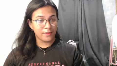 Ellez online show from 10/23/25, 07:45