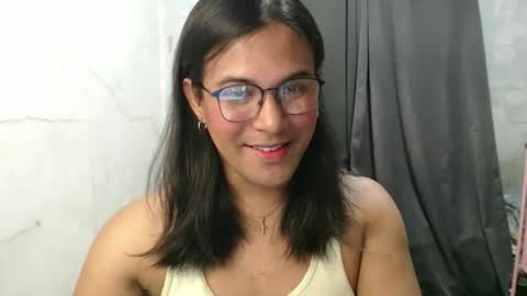 Ellez online show from 12/18/25, 06:14