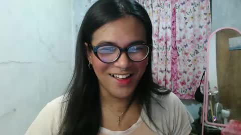 Snapshot of blackpinayts chatting on 02/01/26, 03:32 Ellez online show from 02/01/26, 03:32