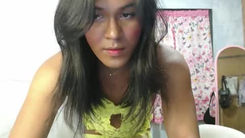 Snapshot of blackpinayts chatting on 02/20/26, 06:52 Ellez online show from 02/20/26, 06:52