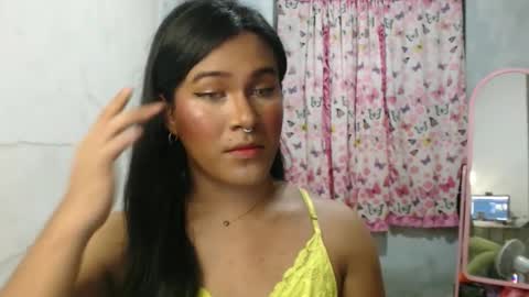 Ellez online show from 04/19/26, 10:47