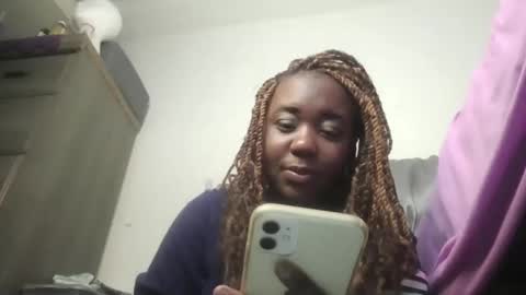 Snapshot of blackqueen888 chatting on 02/28/25, 10:30 blackqueen888 online show from 02/28/25, 10:30