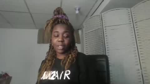 Snapshot of blackqueen888 chatting on 03/03/25, 01:09 blackqueen888 online show from 03/03/25, 01:09