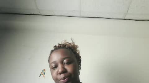 Snapshot of blackqueen888 chatting on 03/09/25, 02:10 blackqueen888 online show from 03/09/25, 02:10