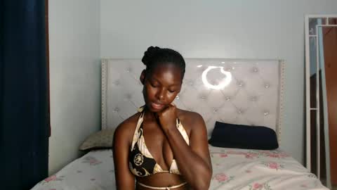 Snapshot of blackqueenofparis chatting on 06/22/26, 10:07 Paris online show from 06/22/26, 10:07
