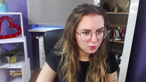 Z O E Y online show from 12/27/24, 08:56