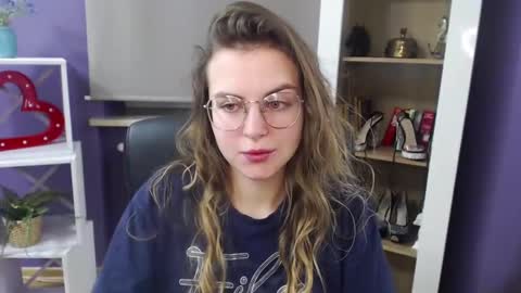 Z O E Y online show from 12/31/24, 05:44