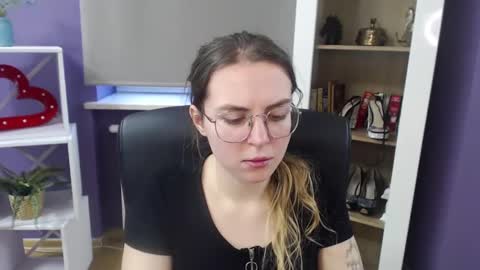 Z O E Y online show from 01/14/25, 08:52