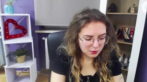 Z O E Y online show from 01/24/25, 05:31