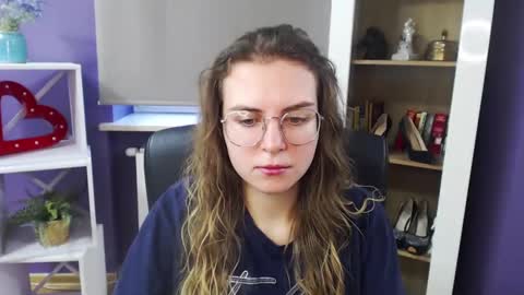 Z O E Y online show from 01/31/25, 09:27