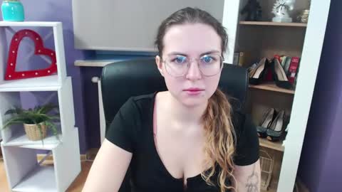 Z O E Y online show from 03/06/25, 05:24